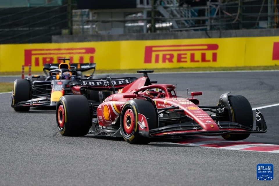 索伯车队逆转梅赛德斯，佩雷兹关键制胜