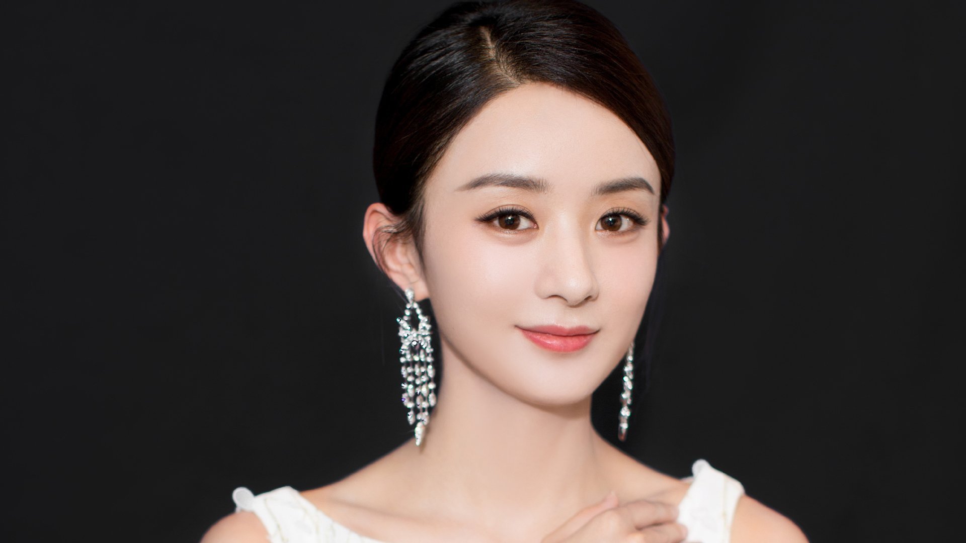 开云体育2026-魔翼齐耶赫，一束光刺穿哥伦比亚防线，突尼斯用默契写就头名传奇